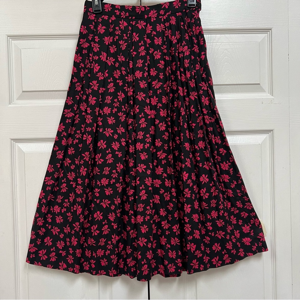 Vtg Country Sophisticated by Pendleton Skirt Rayon Size 8P Black Pink Flowers